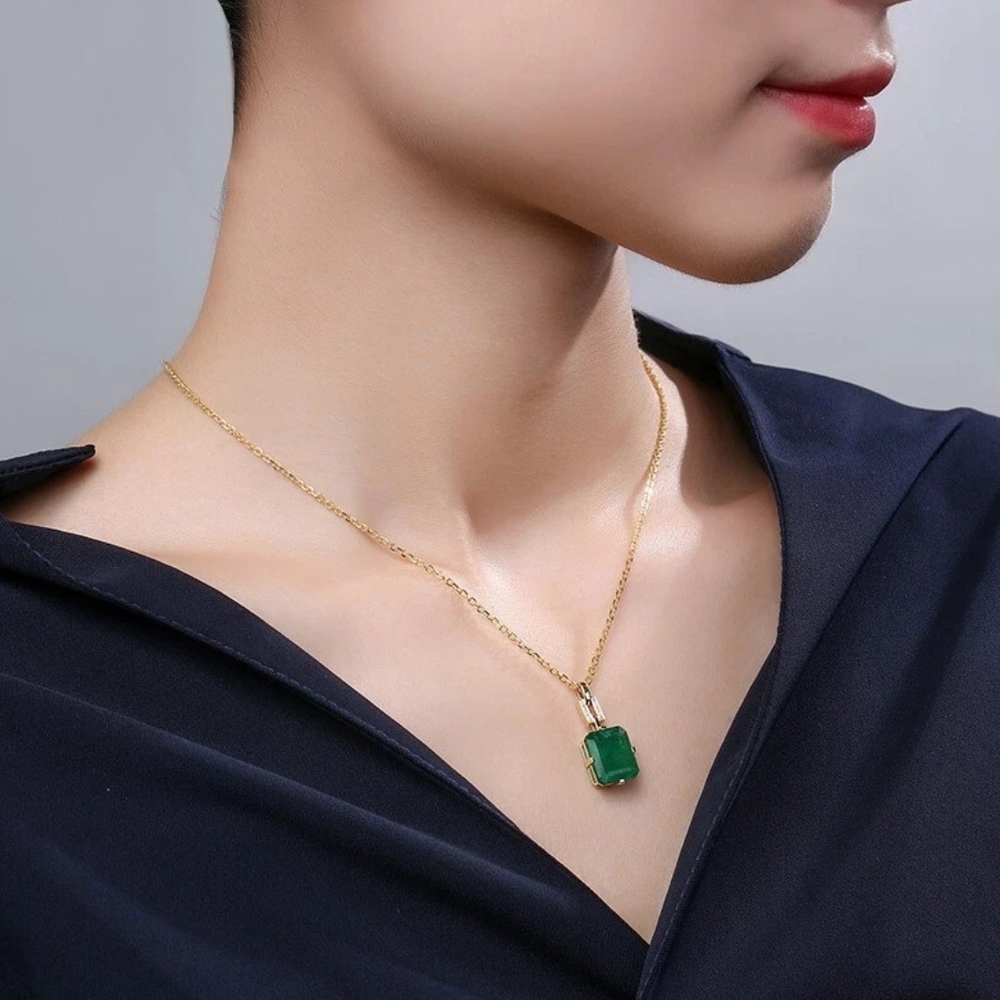 Elegant 14K Gold-filled Emerald & Topaz Pendant and Necklace - Picture 3 of 5